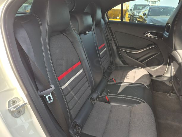 Mercedes-Benz A 180 · Ano 2012