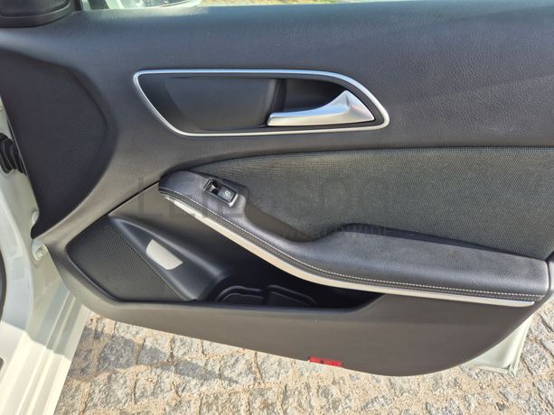 Mercedes-Benz A 180 · Ano 2012