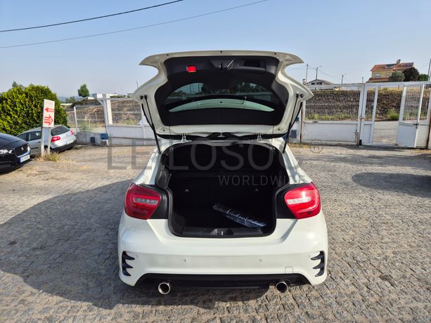 Mercedes-Benz A 180 · Ano 2012