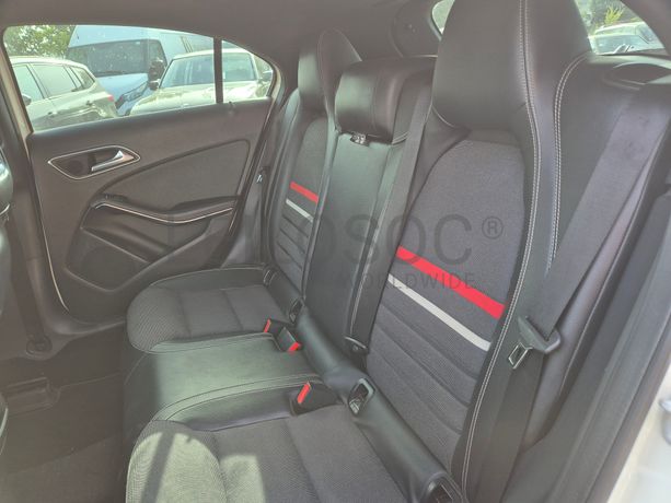 Mercedes-Benz A 180 · Ano 2012