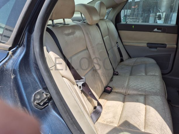 Volvo S40 · Ano 2005