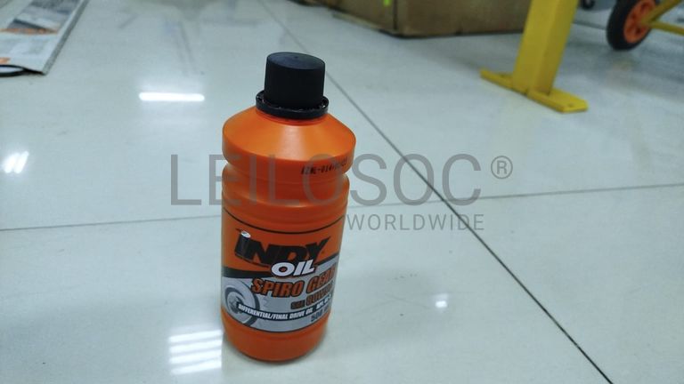 Diversos Óleo e Um Anti-Congelante