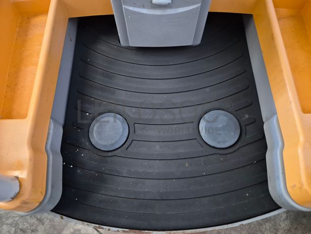 Plataforma Elevatória Crown · Ano 2010