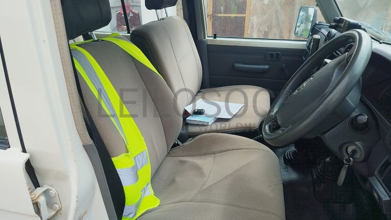 Toyota Land Cruiser 3.20m