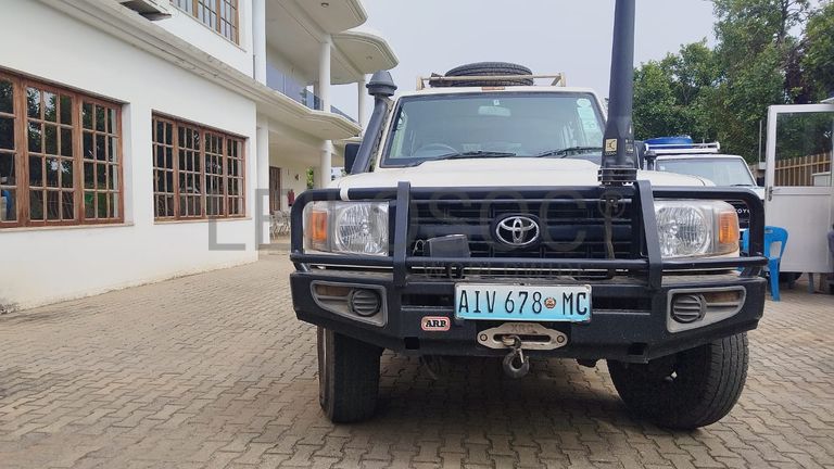Toyota Land Cruiser 3.20m
