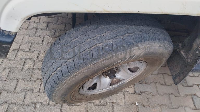 Toyota Land Cruiser 3.20m