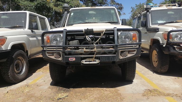 Toyota Land Cruiser79DCHZJ79R-3.18m