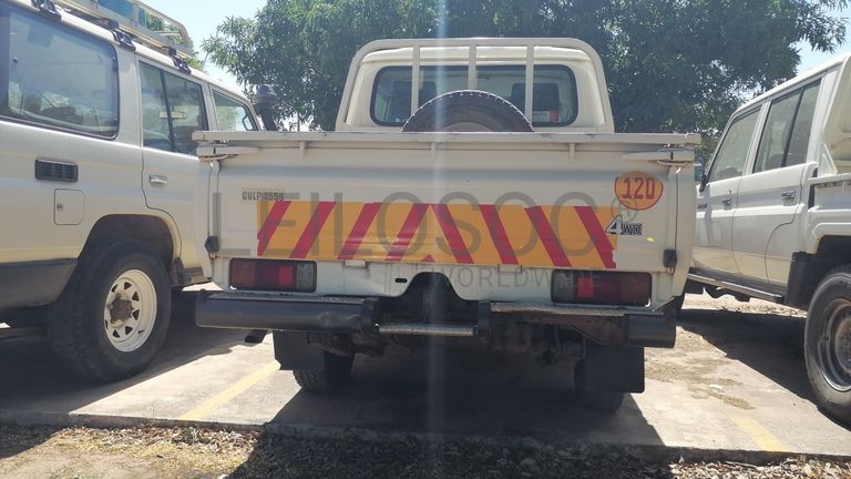 Toyota Land Cruiser79DCHZJ79R-3.18m