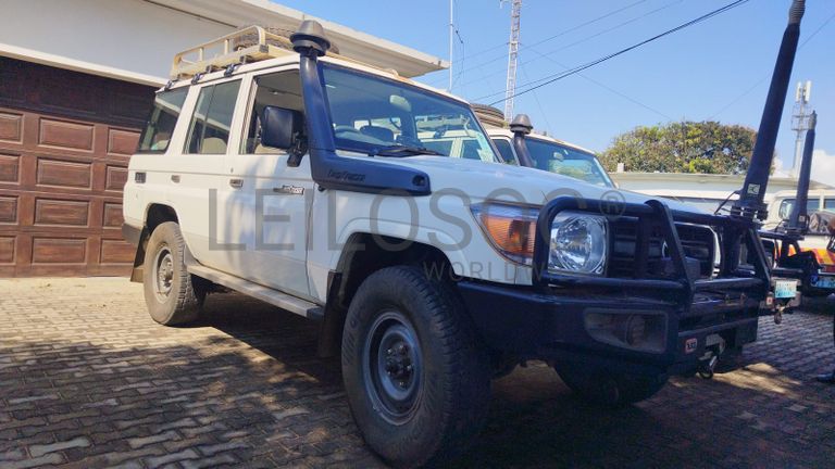 Toyota Land Cruiser LC76HZJ76R - 2,70m