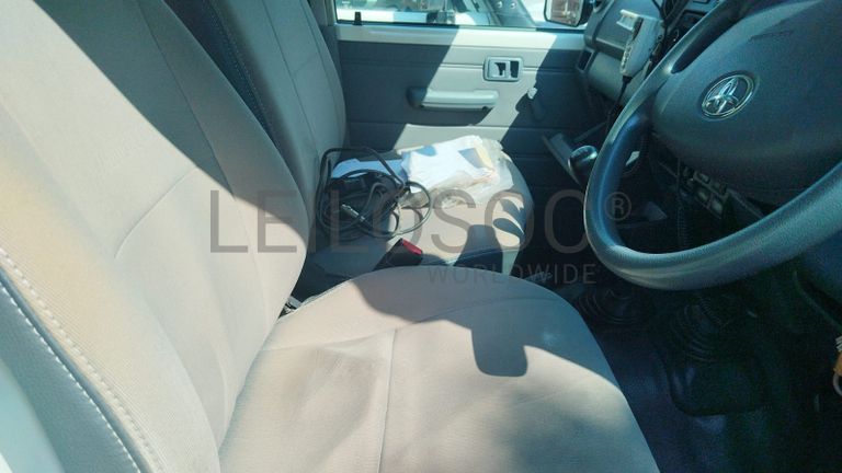 Toyota Land Cruiser LC76HZJ76R - 2,70m