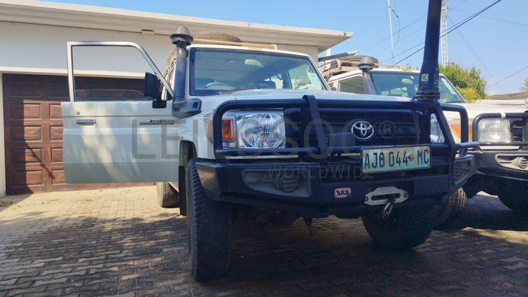 Toyota Land Cruiser LC76HZJ76R - 2,70m