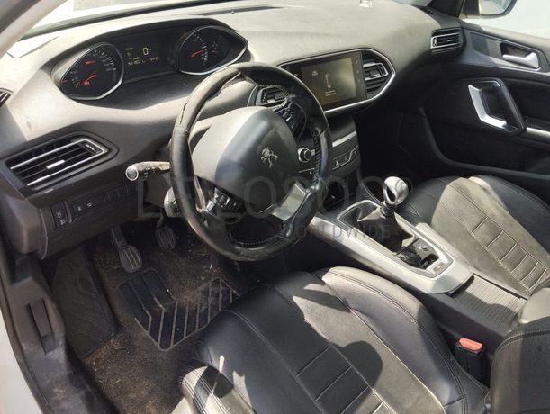 Peugeot 308 SW · Ano 2015