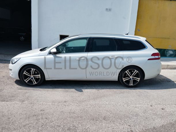 Peugeot 308 SW · Ano 2015