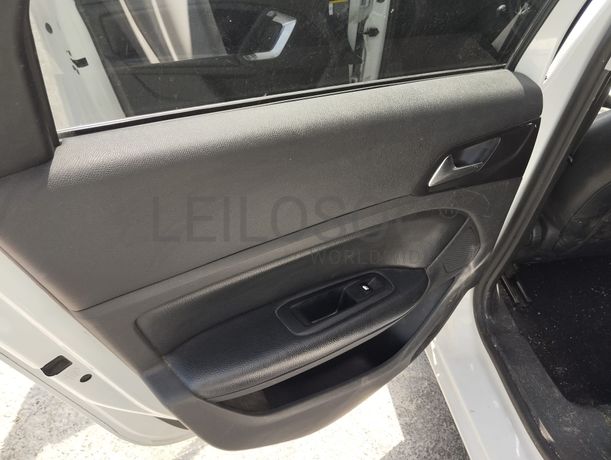 Peugeot 308 SW · Ano 2015