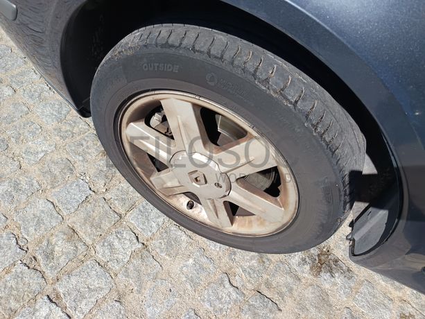 Renault Laguna · Ano 2002