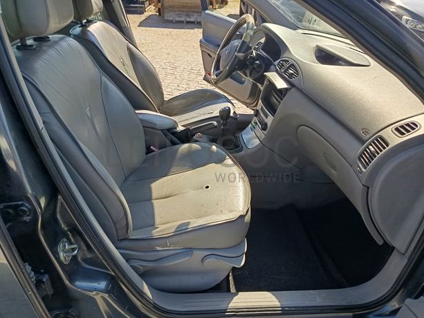 Renault Laguna · Ano 2002