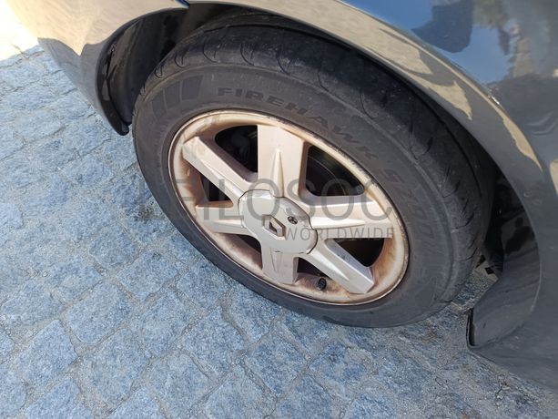 Renault Laguna · Ano 2002