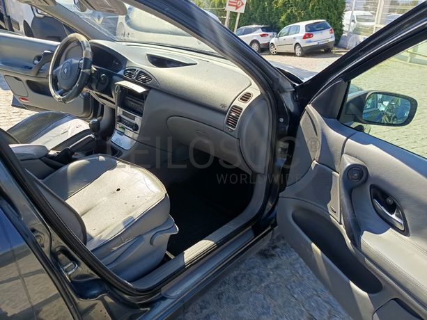 Renault Laguna · Ano 2002