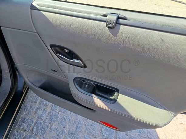 Renault Laguna · Ano 2002