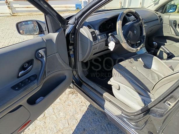 Renault Laguna · Ano 2002