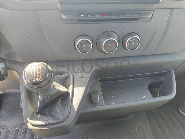 Renault Master · Ano 2021