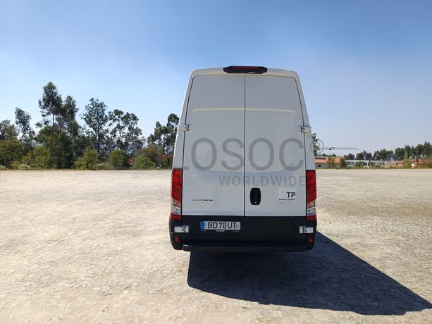 Iveco Daily · Ano 2023