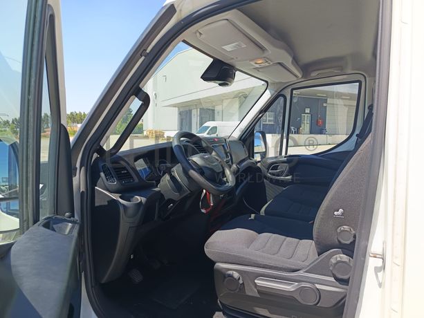 Iveco Daily · Ano 2023