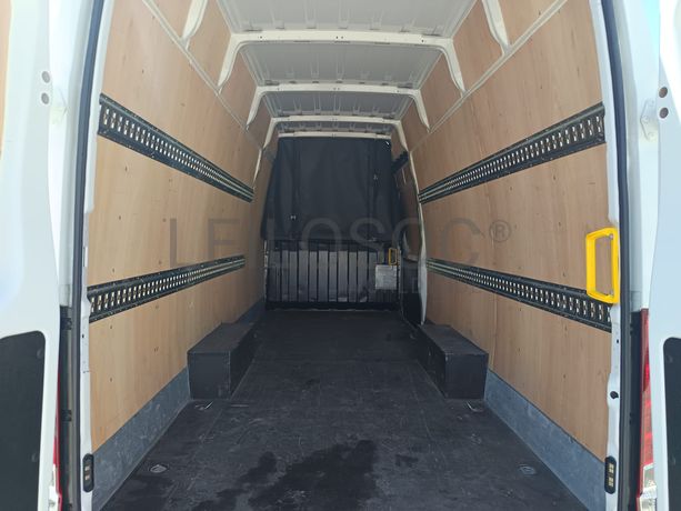 Iveco Daily · Ano 2023