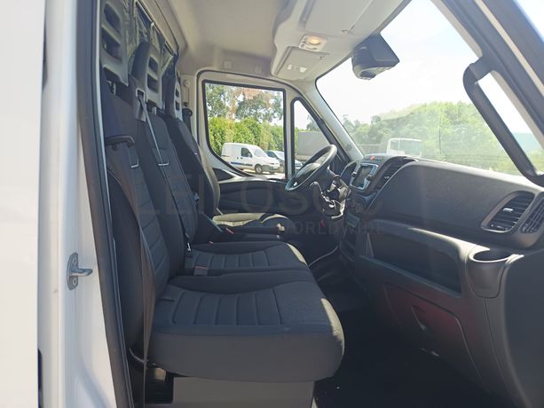 Iveco Daily · Ano 2023