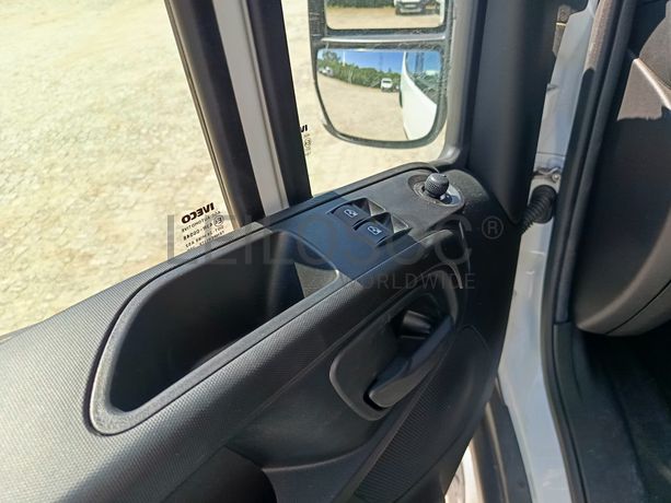 Iveco Daily · Ano 2023