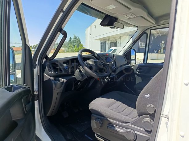 Iveco Daily · Ano 2023
