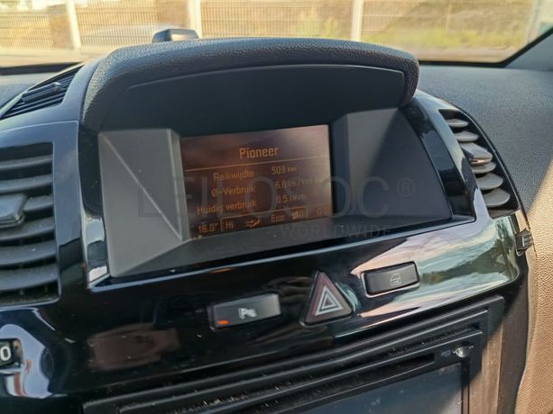 Opel Zafira · Ano 2011