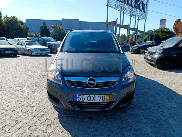 Opel Zafira · Ano 2011
