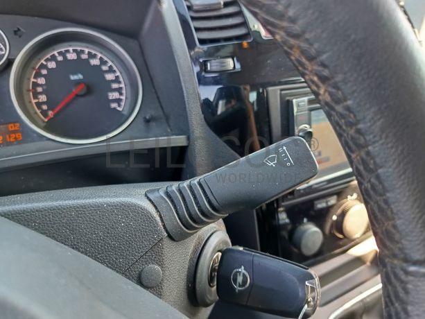 Opel Zafira · Ano 2011