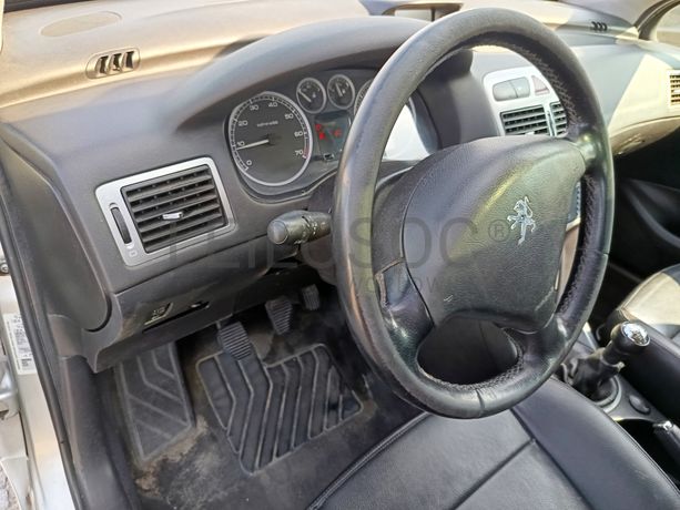 Peugeot 307 · Ano 2003