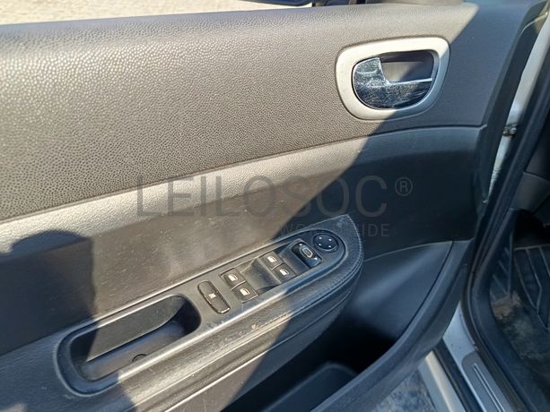 Peugeot 307 · Ano 2003