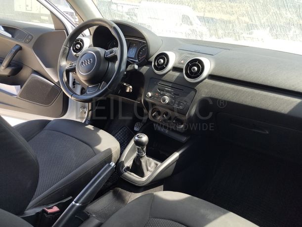 Audi A1 Sportback · Ano 2013