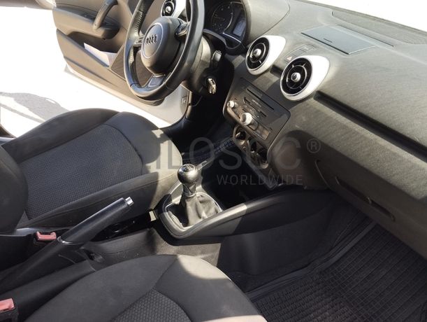 Audi A1 Sportback · Ano 2013