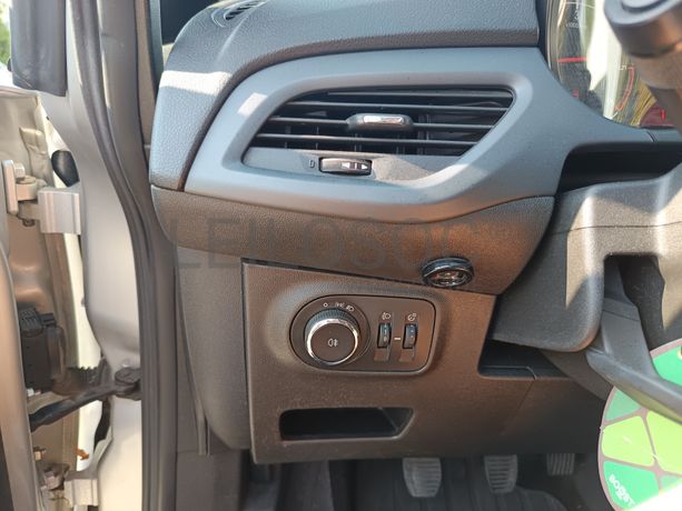 Opel Corsa · Ano 2017