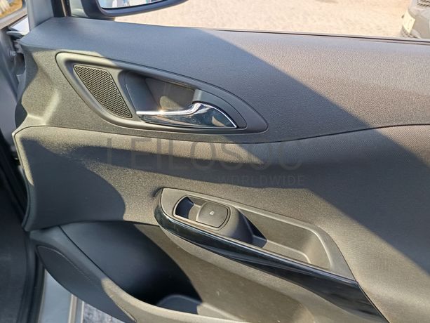 Opel Corsa · Ano 2017