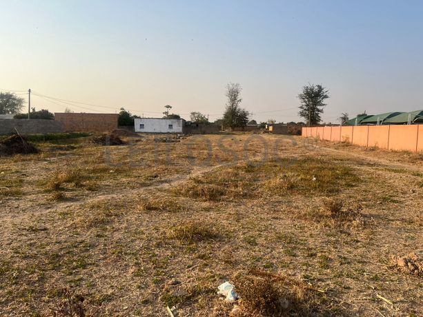 TERRENO URBANO - Quipungo | Huíla