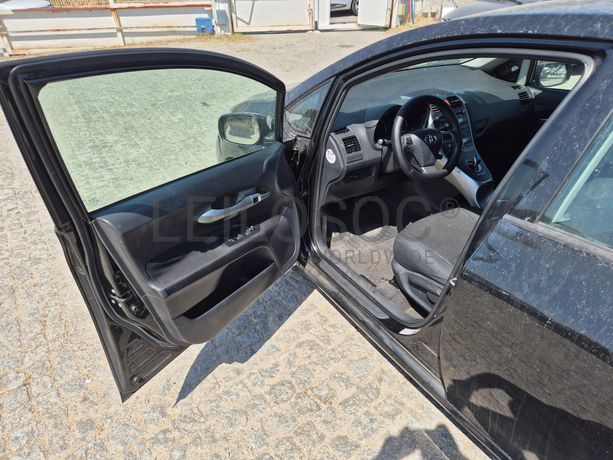 Toyota Auris · Ano 2012