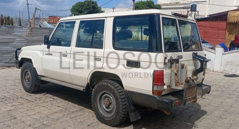 Toyota Land Cruiser - 2,70m