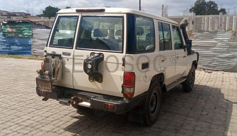 Toyota Land Cruiser - 2,70m