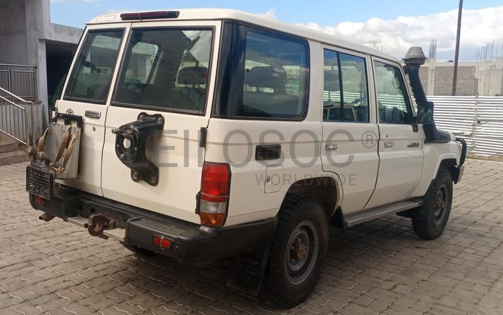 Toyota Land Cruiser - 2,70m