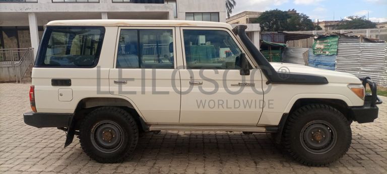 Toyota Land Cruiser - 2,70m