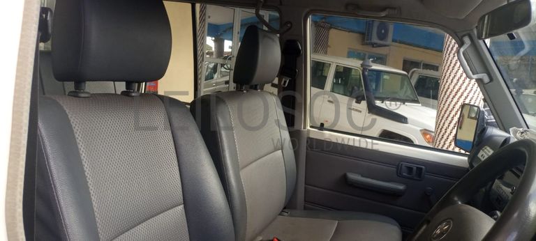 Toyota Land Cruiser - 2,70m