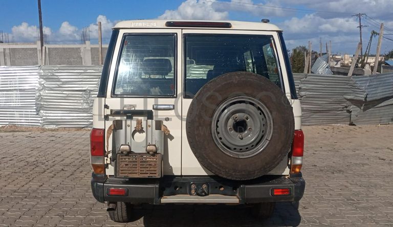 Toyota Land Cruiser - 2,70m