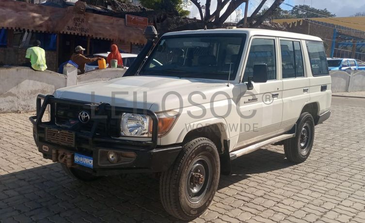Toyota Land Cruiser - 2,70m