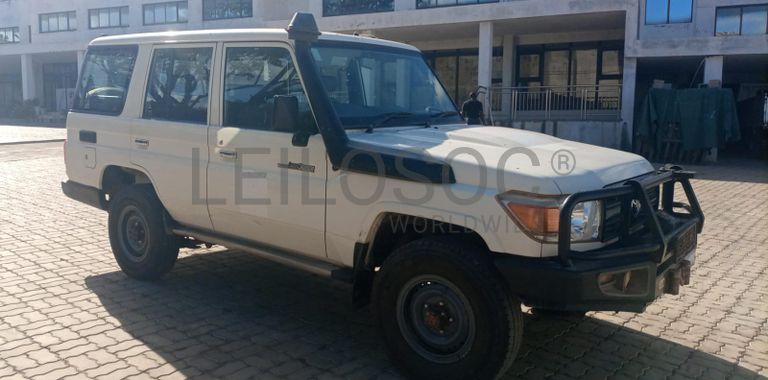 Toyota Land Cruiser - 2,70m